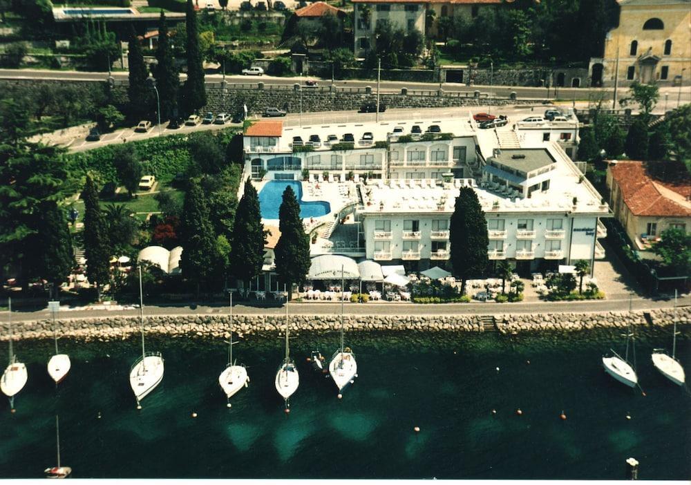 Hotel Excelsior Bay Malcesine Exterior foto